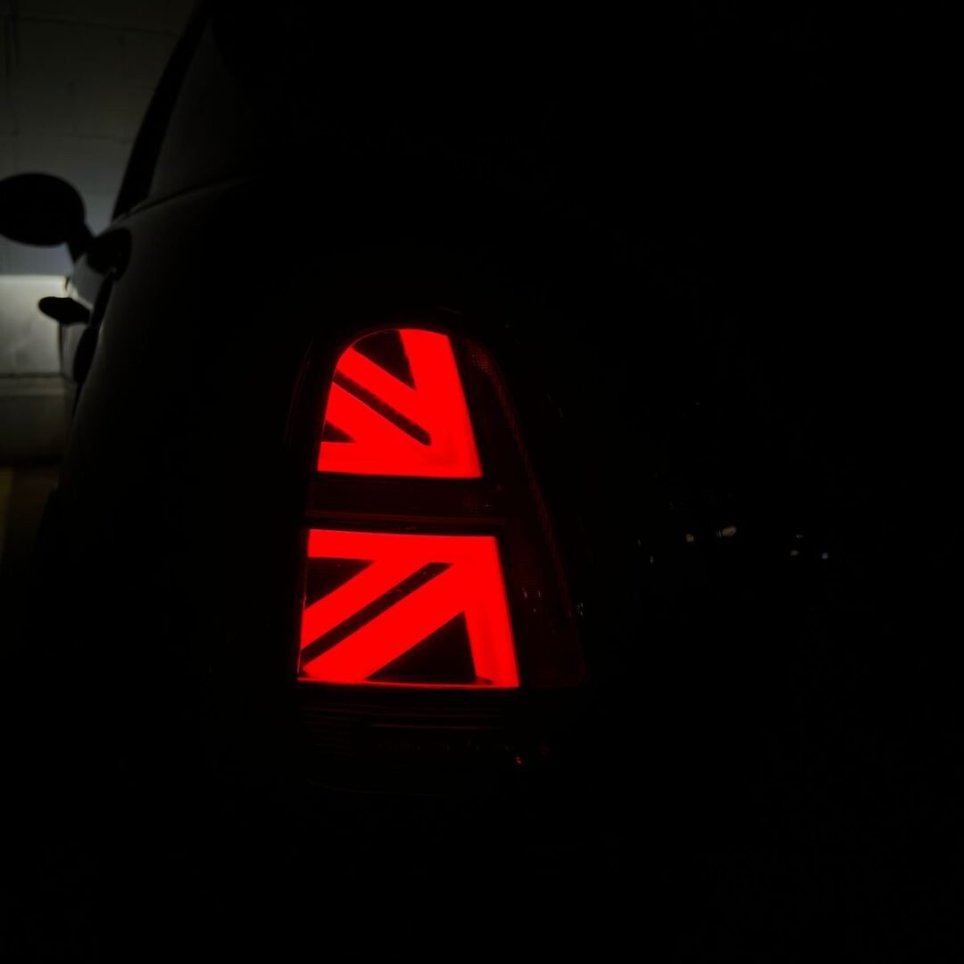 Lanterna Traseira Full LED para Mini Cooper Geração “R” • Modelo Union Jack Vermelha • Ano 2007 até 2013 - Image 6